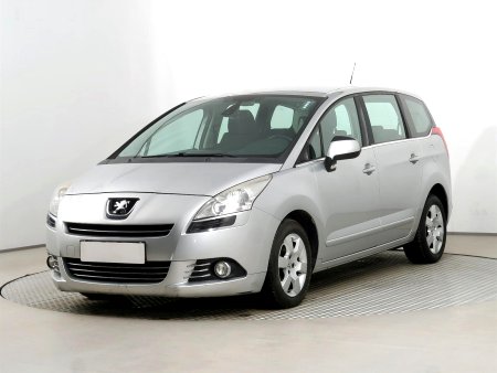 Peugeot 5008, 2011 - pohled č. 3
