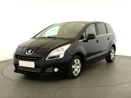 Peugeot 5008, 2011 - pohled č. 3