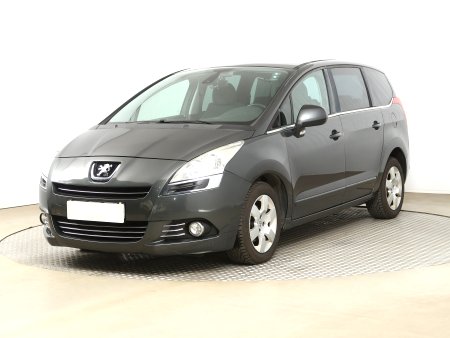 Peugeot 5008, 2013 - pohled č. 3