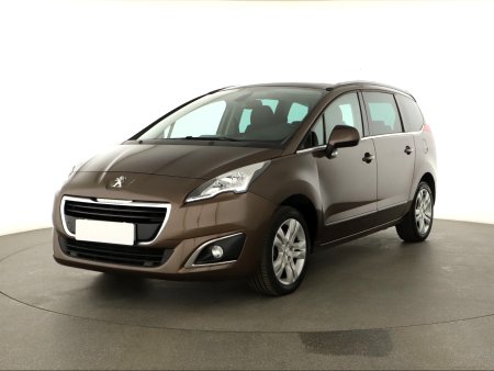 Peugeot 5008, 2015 - pohled č. 3