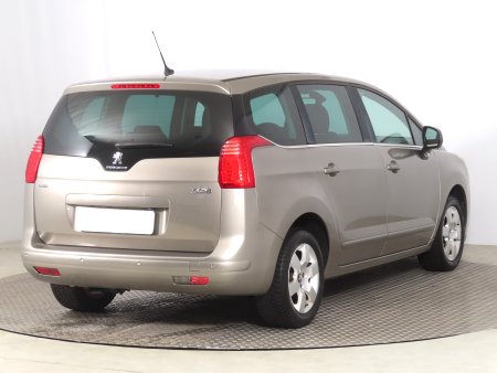 Peugeot 5008, 2016 - pohled č. 3