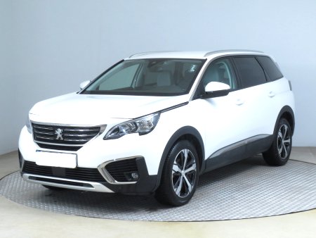 Peugeot 5008, 2020 - pohled č. 3