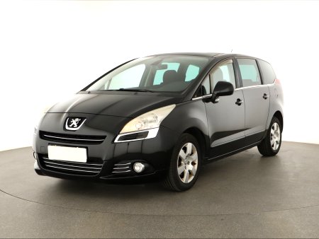 Peugeot 5008, 2011 - pohled č. 3