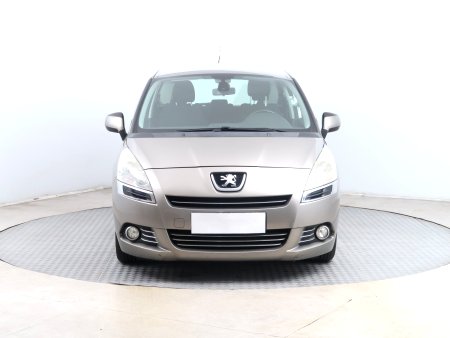 Peugeot 5008, 2012 - pohled č. 2
