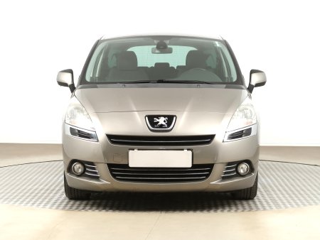 Peugeot 5008, 2012 - pohled č. 2