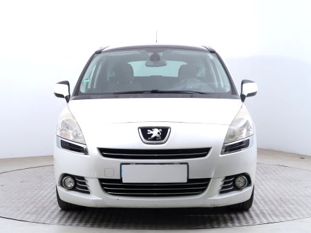 Peugeot 5008, 2012 - pohled č. 2