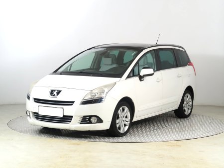 Peugeot 5008, 2013 - pohled č. 3