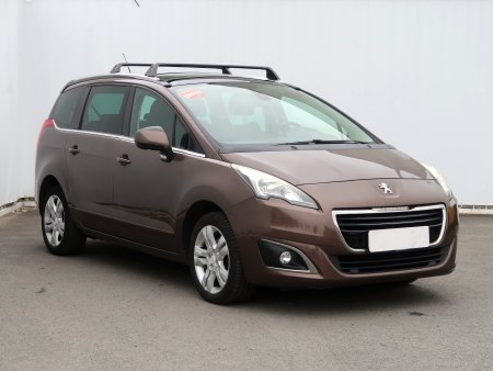 Peugeot 5008, 2015