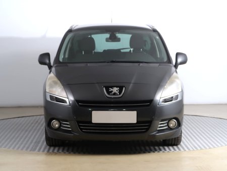 Peugeot 5008, 2012 - pohled č. 2