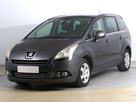 Peugeot 5008, 2012 - pohled č. 3