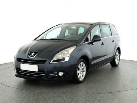 Peugeot 5008, 2012 - pohled č. 3