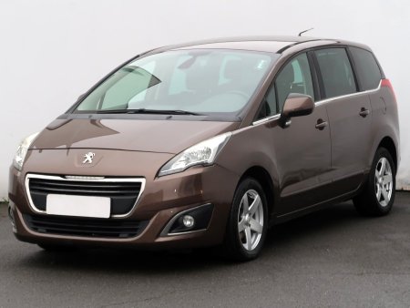 Peugeot 5008, 2015 - pohled č. 3