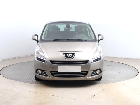 Peugeot 5008, 2011 - pohled č. 2