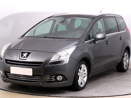 Peugeot 5008, 2012 - pohled č. 3