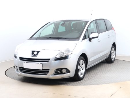 Peugeot 5008, 2013 - pohled č. 3