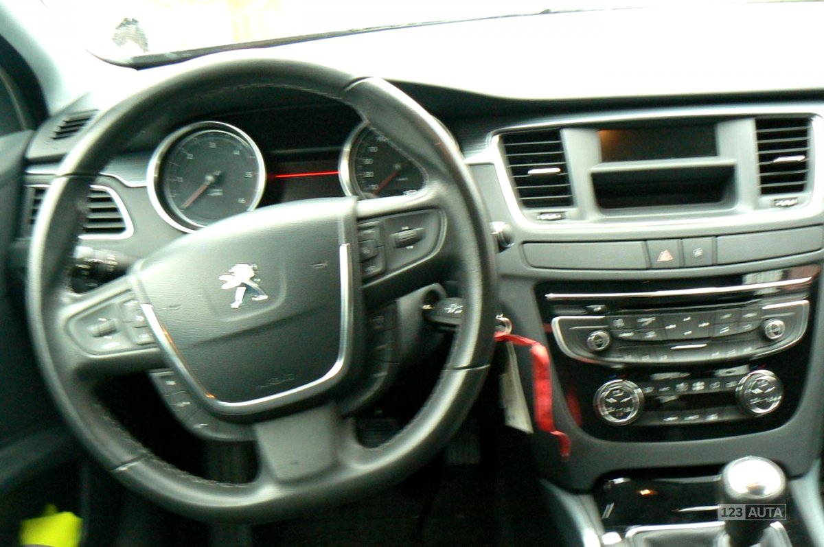 Peugeot 508, 2013 - pohled č. 8