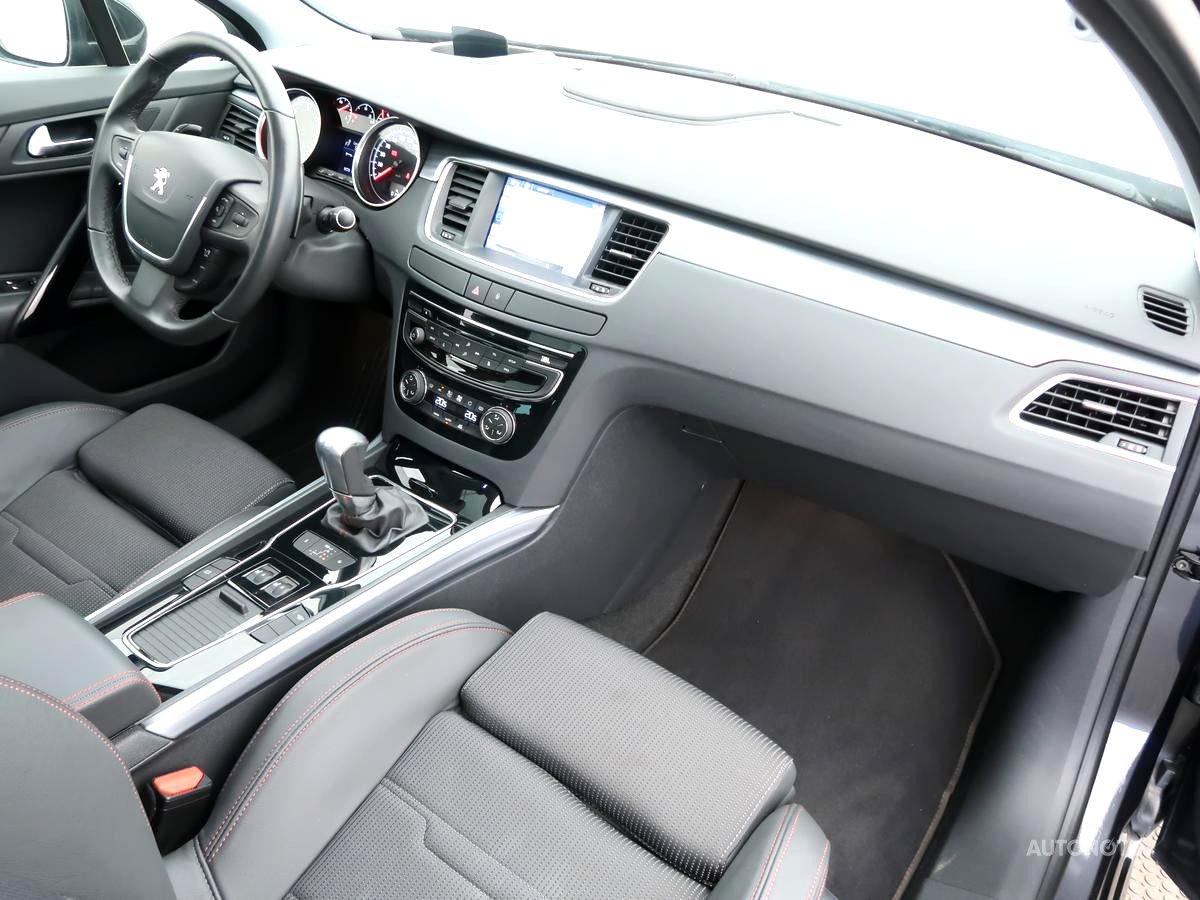 Peugeot 508, 2016 - pohled č. 8