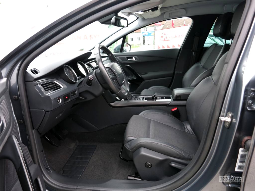 Peugeot 508, 2011 - pohled č. 11