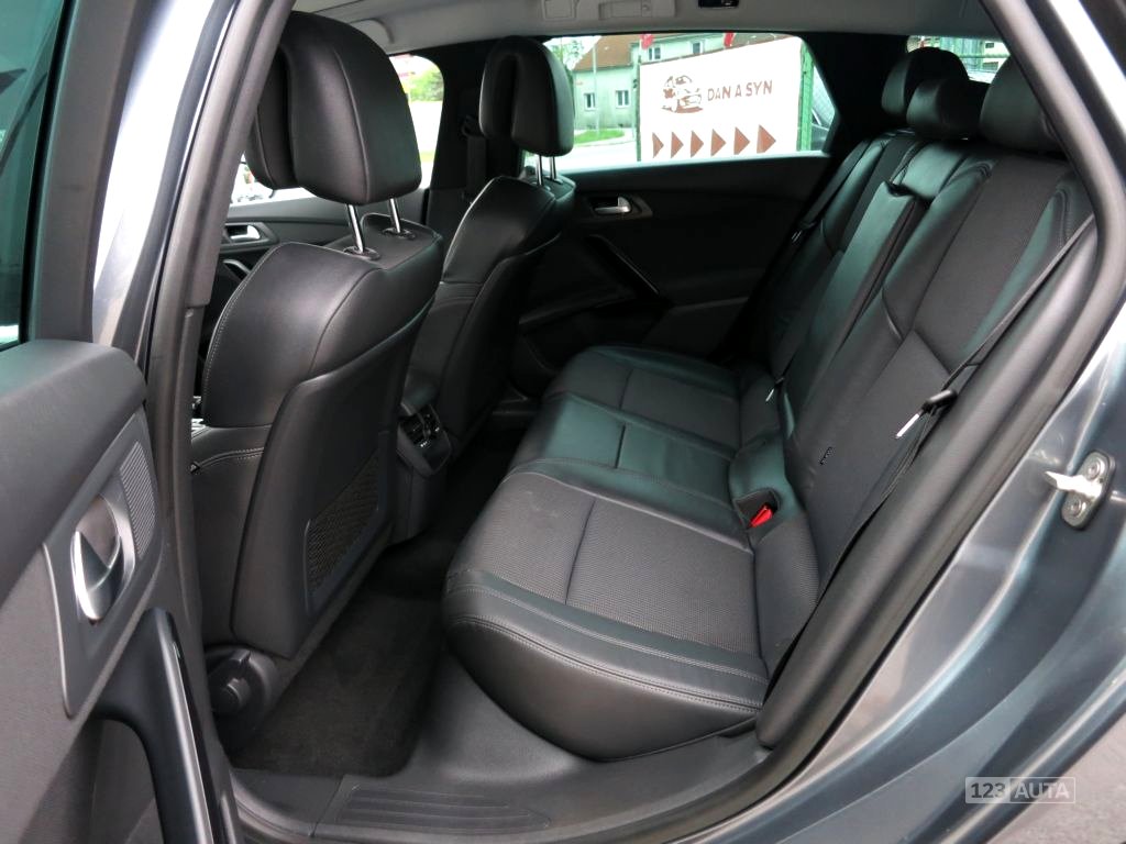 Peugeot 508, 2011 - pohled č. 12
