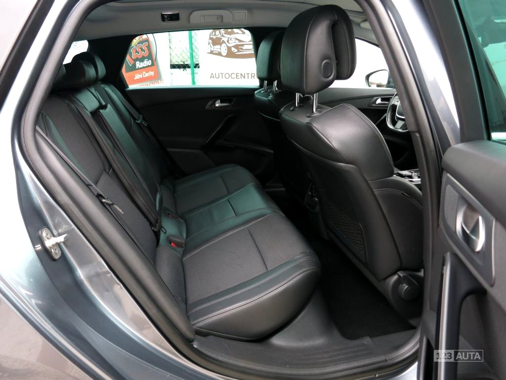 Peugeot 508, 2011 - pohled č. 15