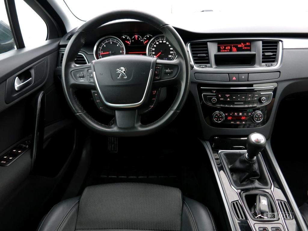 Peugeot 508, 2011 - pohled č. 17