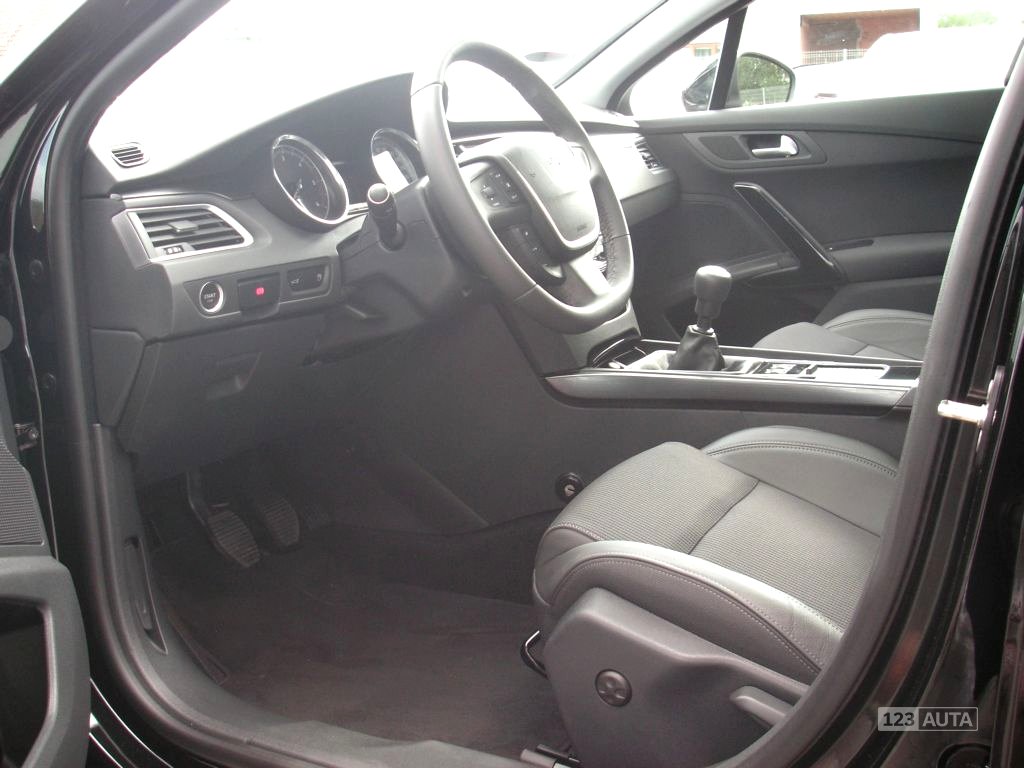 Peugeot 508, 2014 - pohled č. 9
