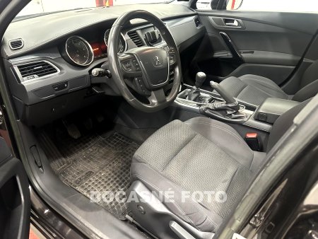 Peugeot 508, 2012 - pohled č. 3