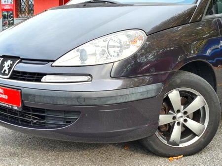 Peugeot 807 2,2 HDI 94 KW 7 sedaček
