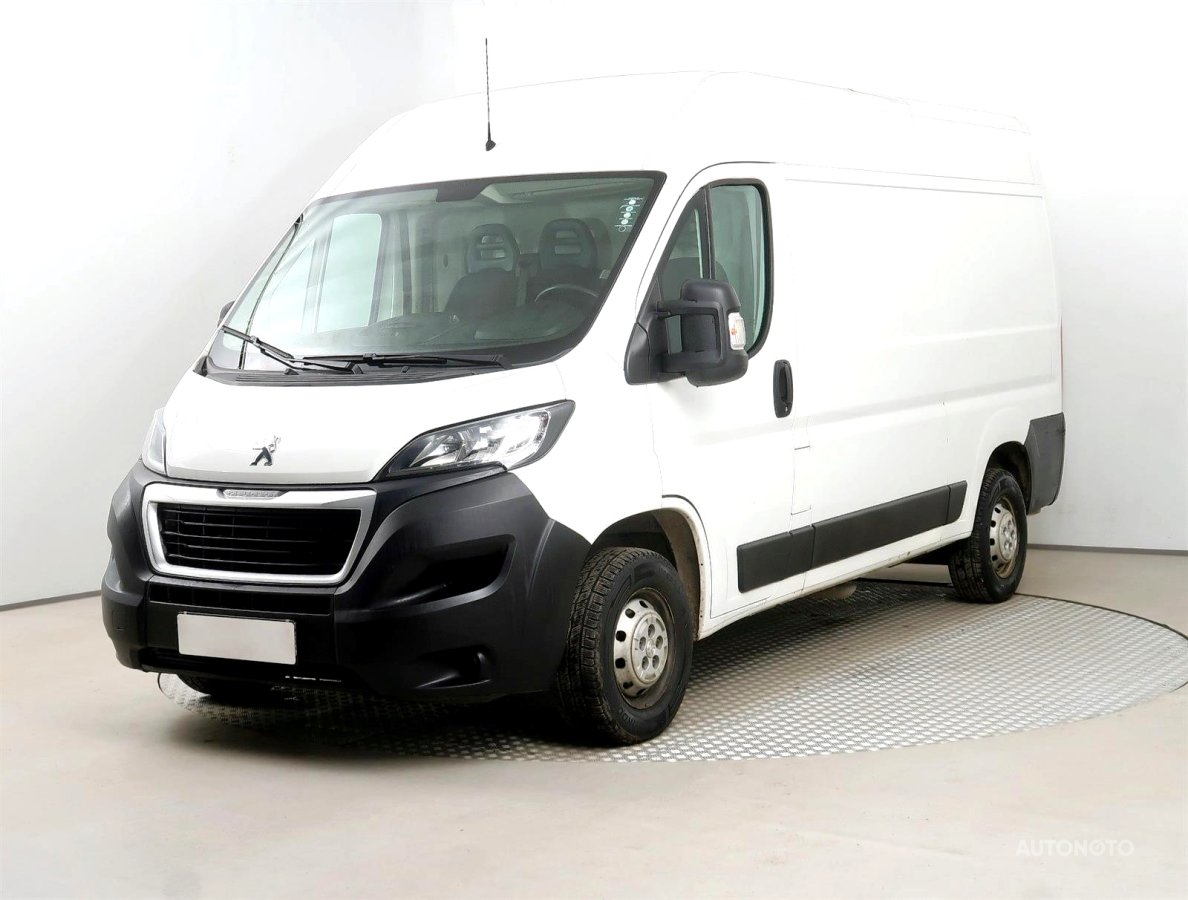 Peugeot Boxer, 2019 - pohled č. 3