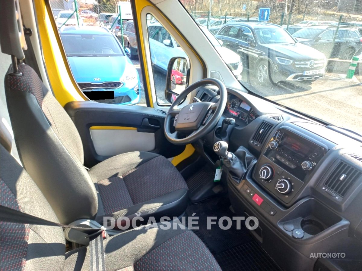 Peugeot Boxer, 2019 - pohled č. 3