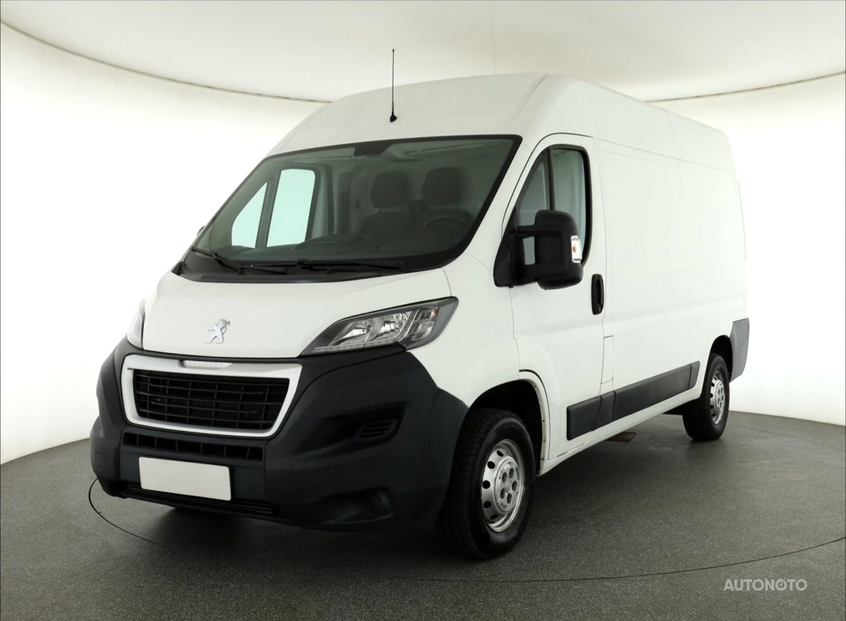 Peugeot Boxer, 2019 - pohled č. 3