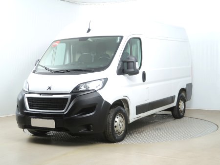 Peugeot Boxer, 2022 - pohled č. 3