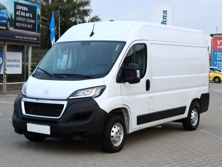 Peugeot Boxer, 2022 - pohled č. 3
