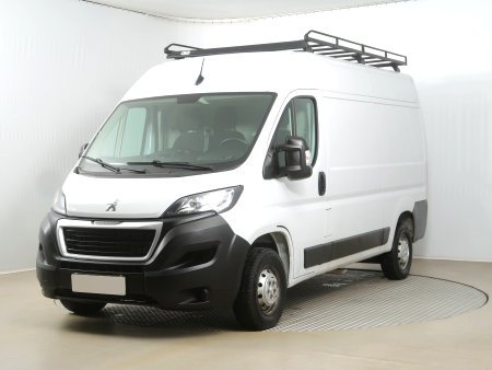 Peugeot Boxer, 2022 - pohled č. 3