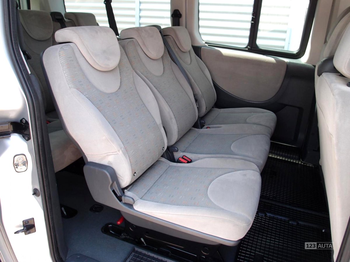 Peugeot Expert Tepee, 2008 - pohled č. 11