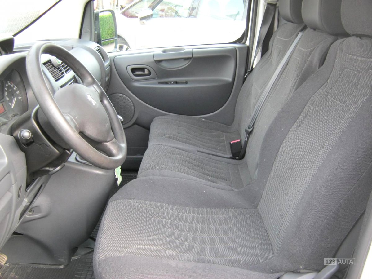 Peugeot Expert, 2013 - pohled č. 5