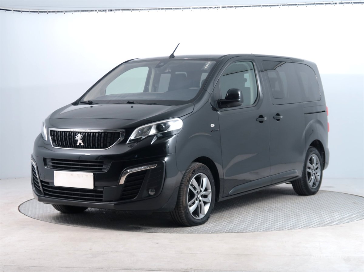 Peugeot Traveller, 2017 - pohled č. 3