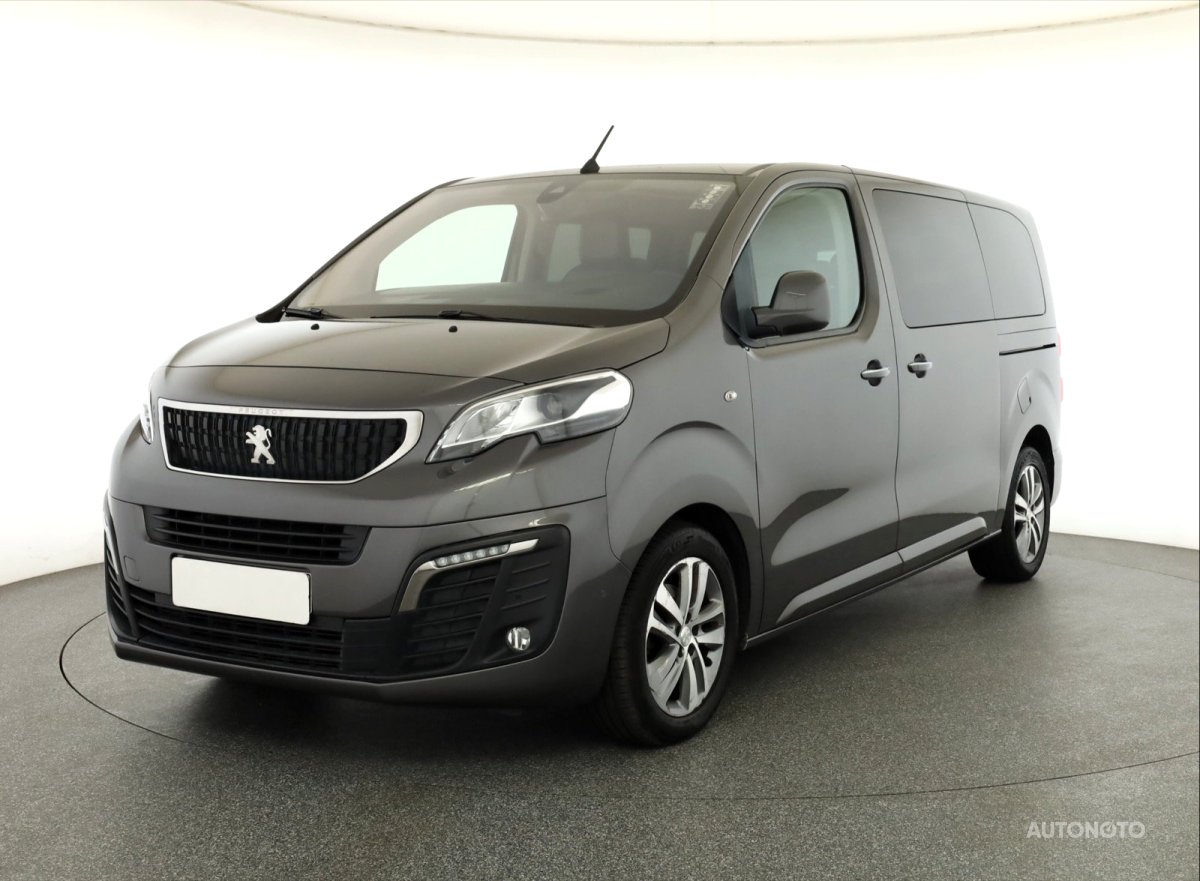 Peugeot Traveller, 2019 - pohled č. 3