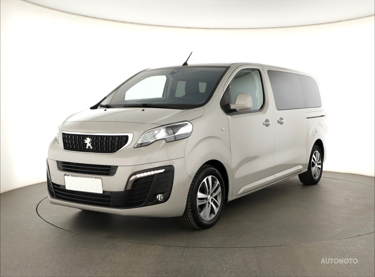 Peugeot Traveller, 2018 - pohled č. 3