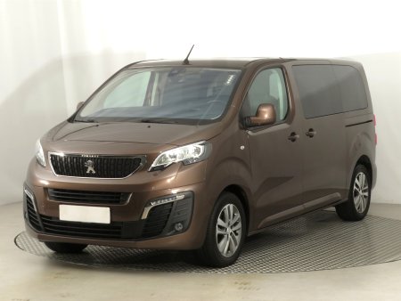 Peugeot Traveller, 2021 - pohled č. 3