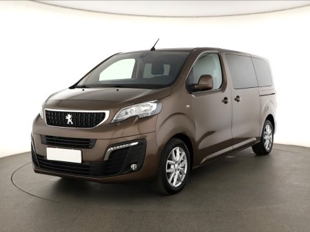 Peugeot Traveller, 2019 - pohled č. 3