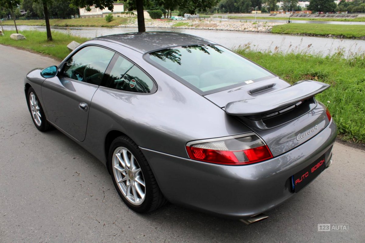 Porsche 911, 2002 - pohled č. 6