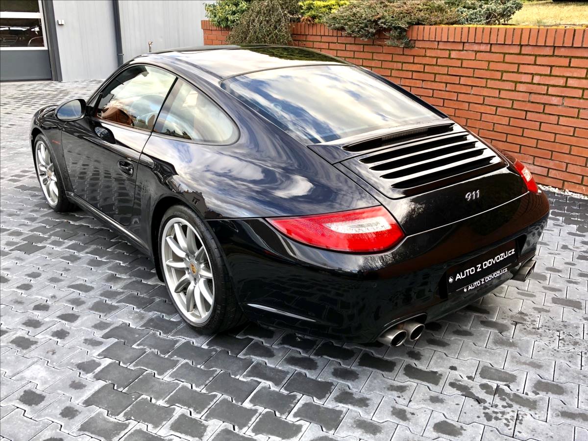 Porsche 911, 2010 - pohled č. 5