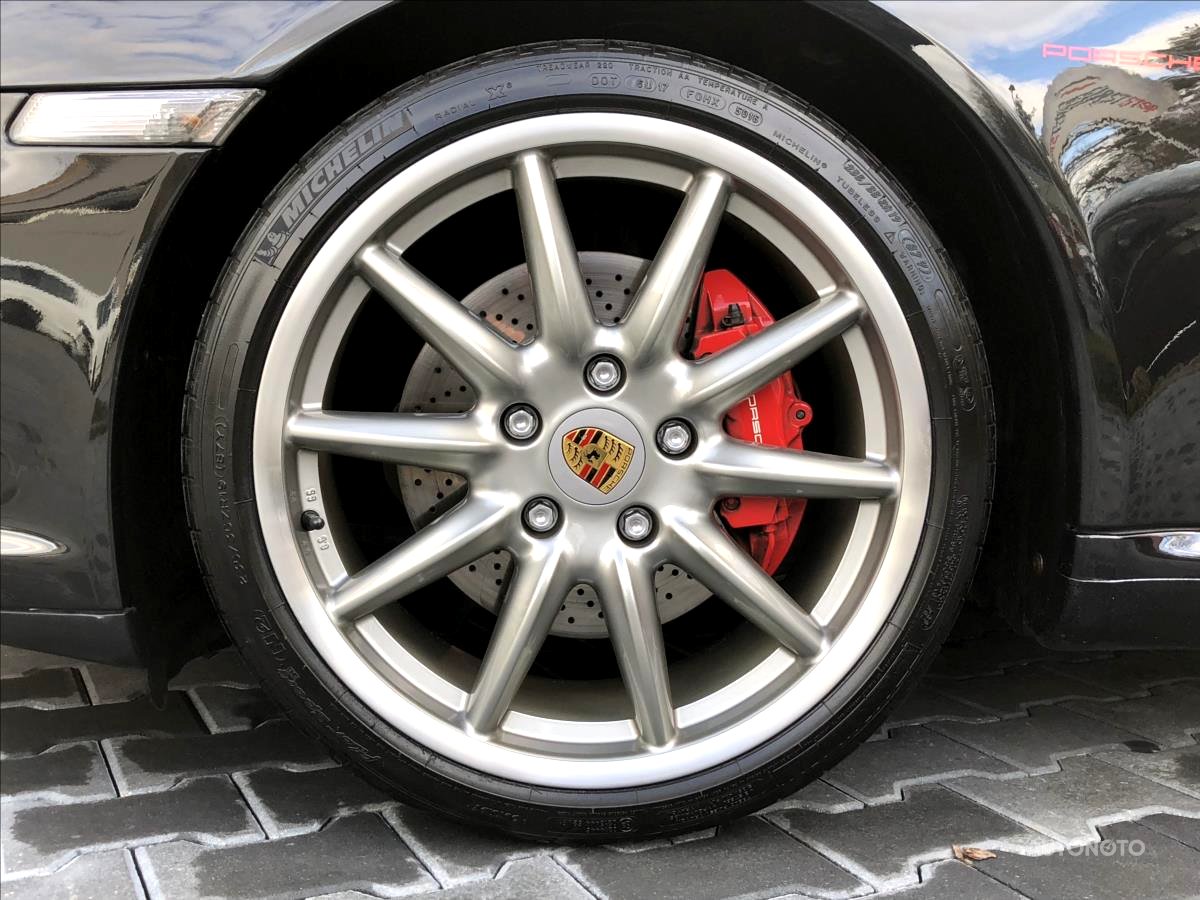 Porsche 911, 2010 - pohled č. 9