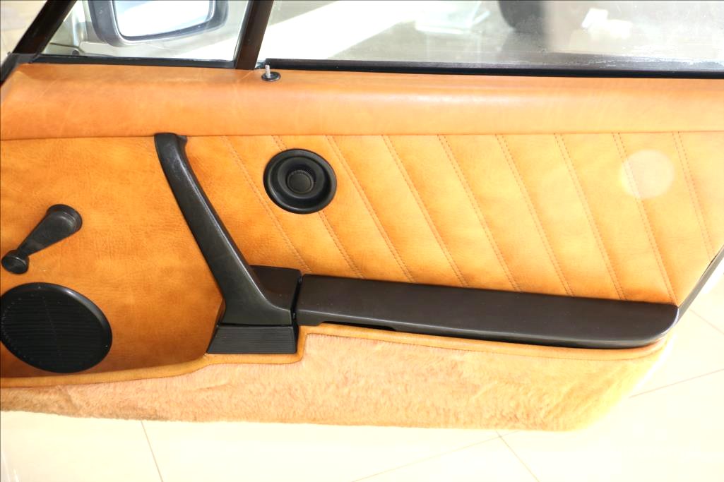 Porsche 911, 1977 - pohled č. 9