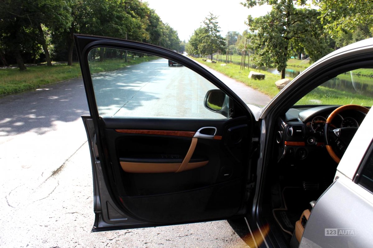 Porsche Cayenne, 2003 - pohled č. 9