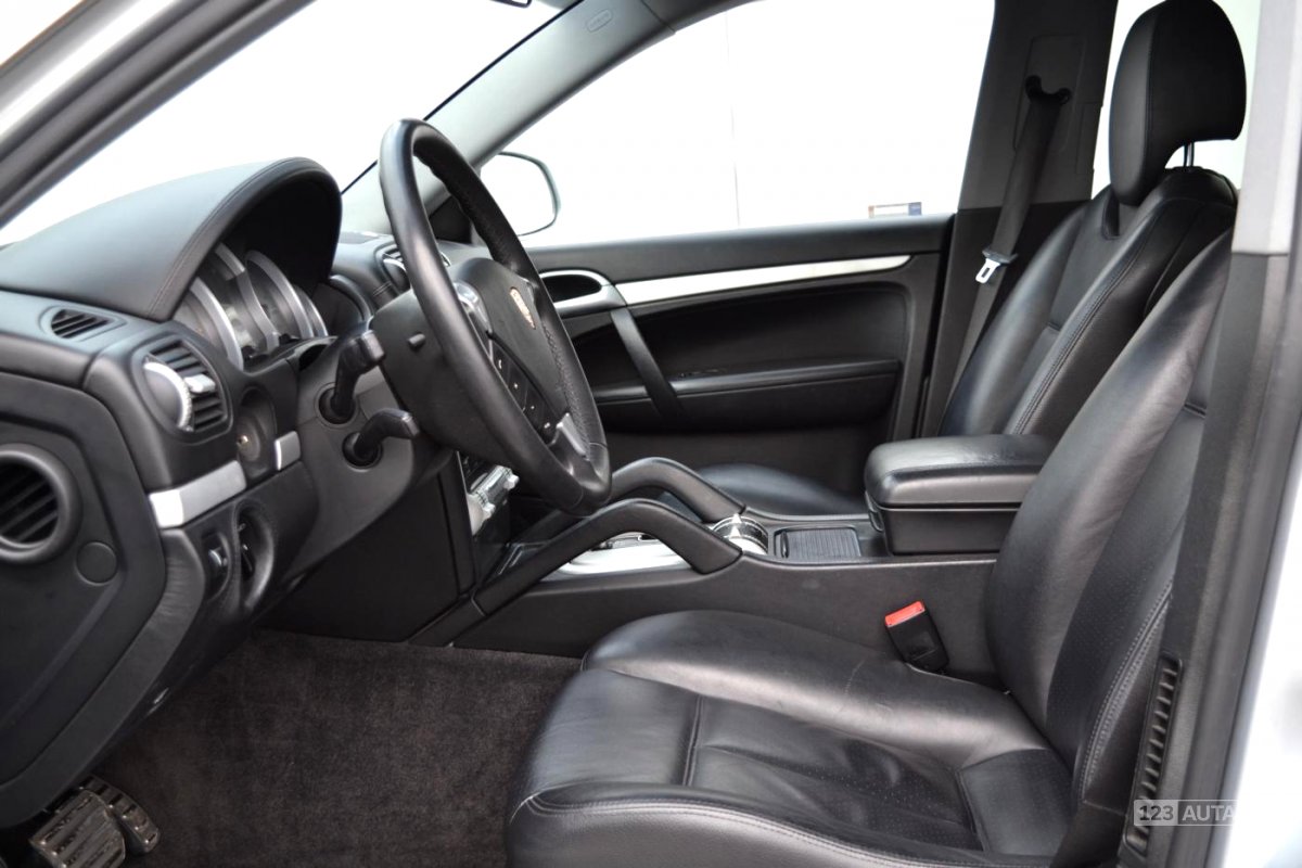 Porsche Cayenne, 2006 - pohled č. 9