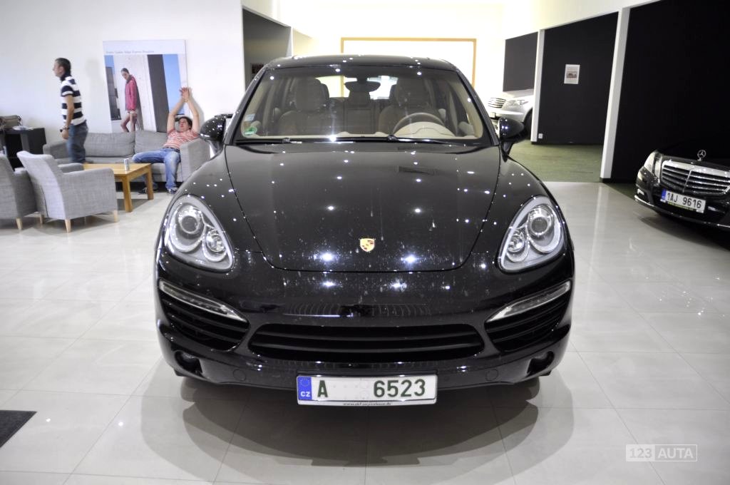 Porsche Cayenne, 2012 - pohled č. 3