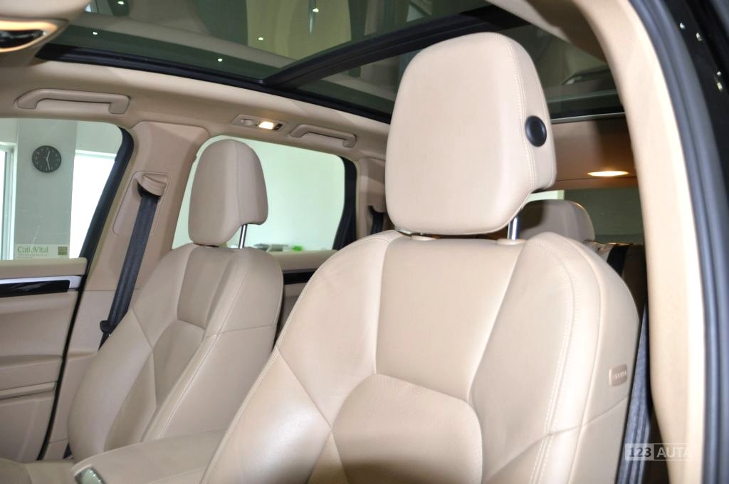 Porsche Cayenne, 2012 - pohled č. 8