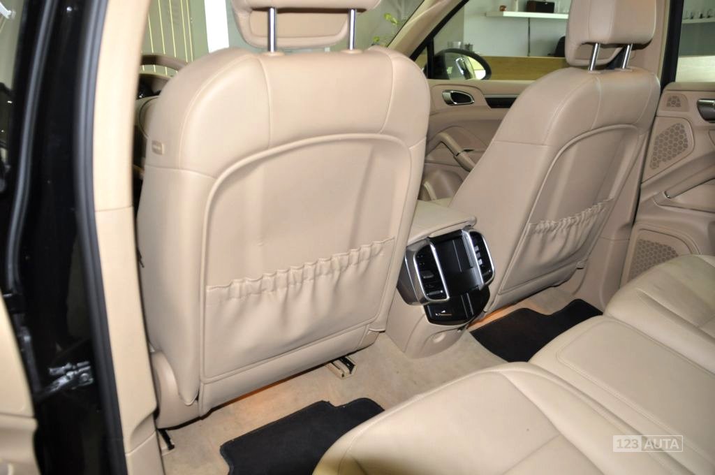 Porsche Cayenne, 2012 - pohled č. 9